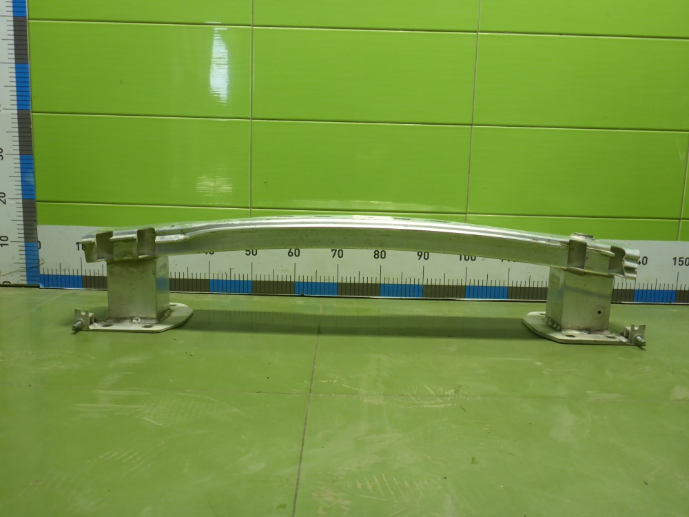 Усилитель заднего бампера