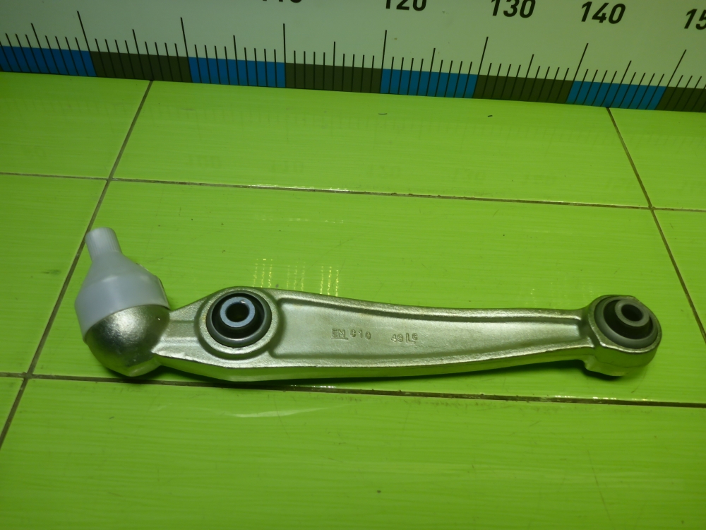 Рычаг передний нижний левый