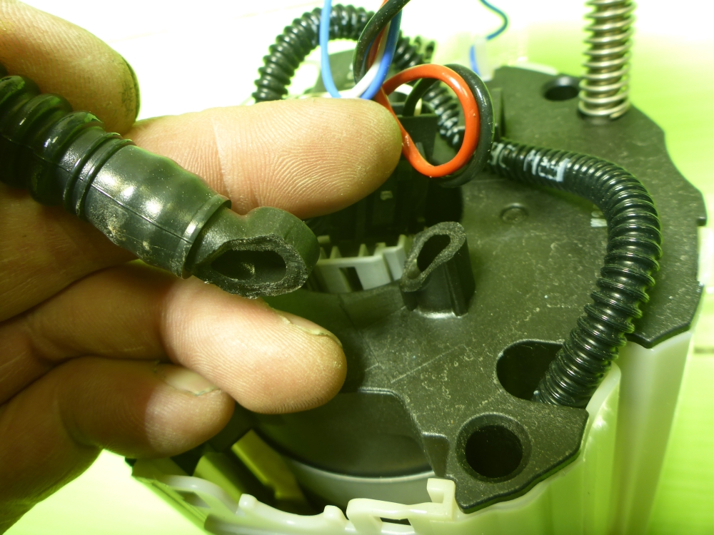 Насос топливный электрический