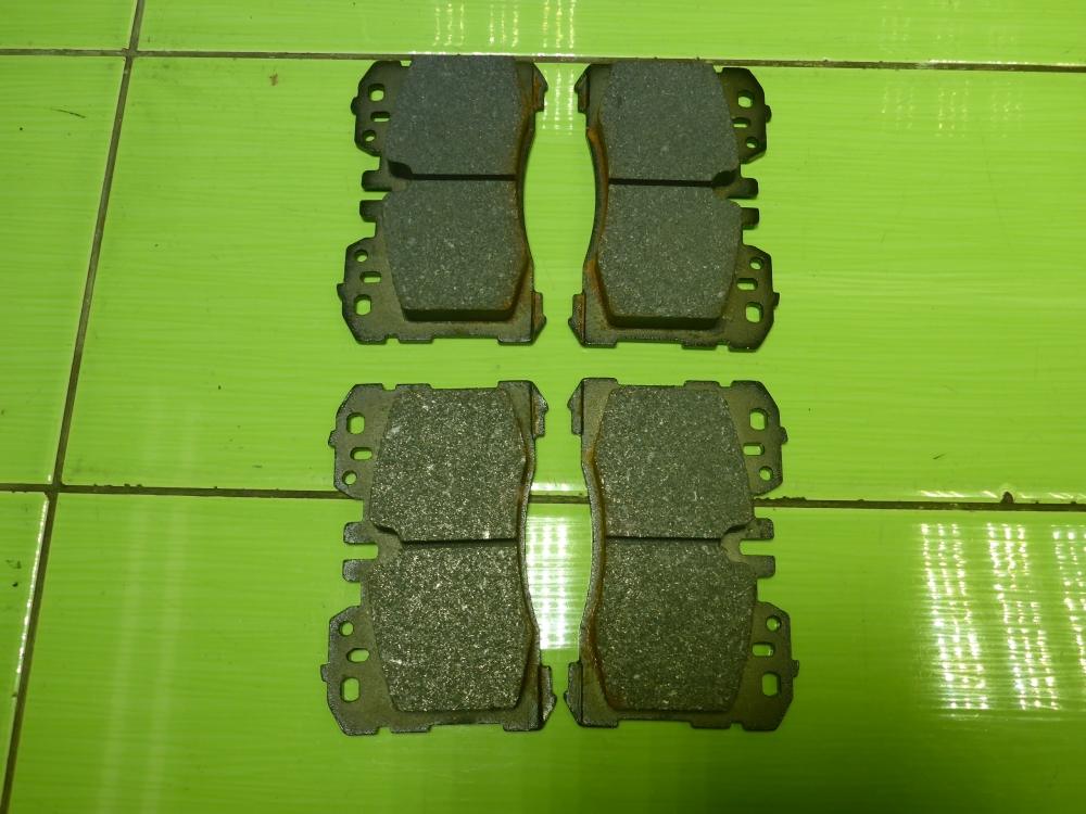 Колодки тормозные передние к-т