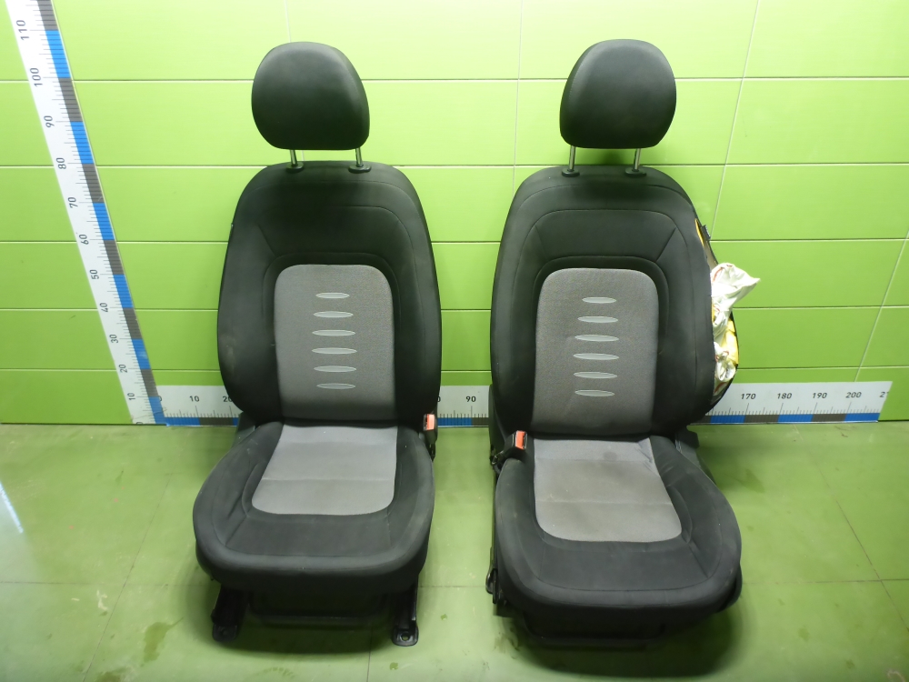 Сиденья комплект