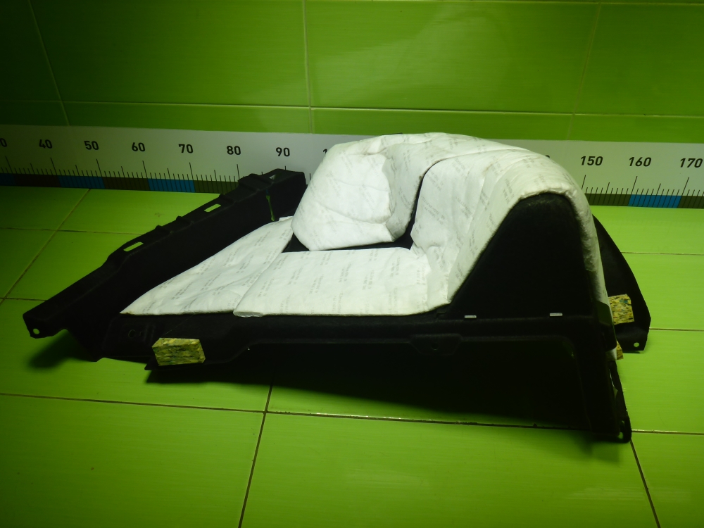 Обшивка багажника