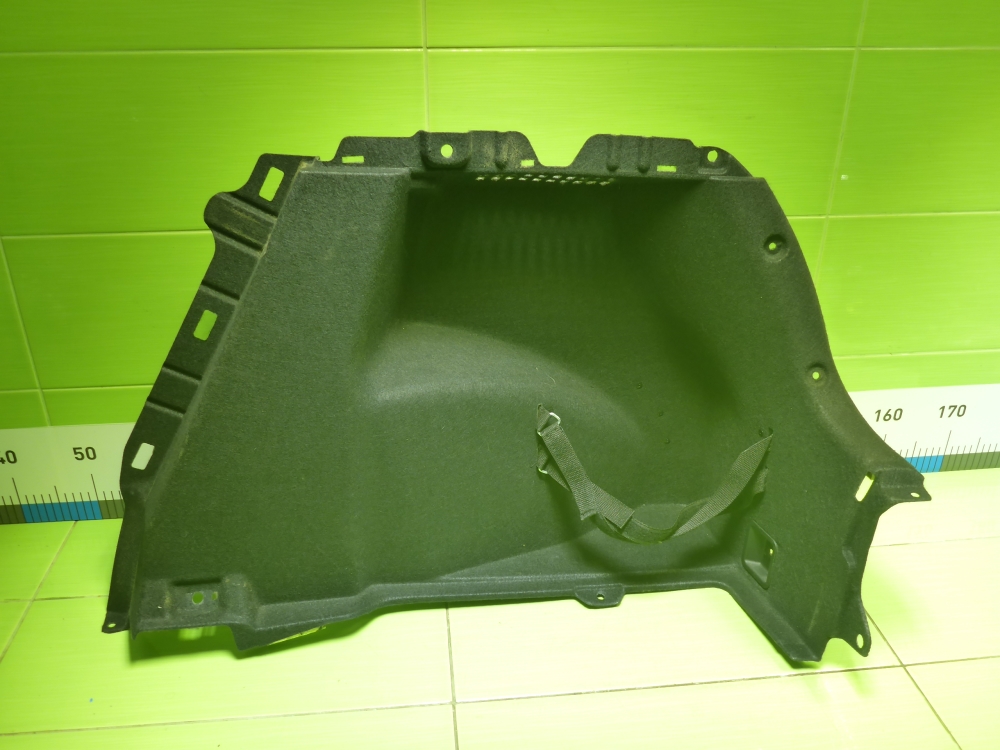 Обшивка багажника