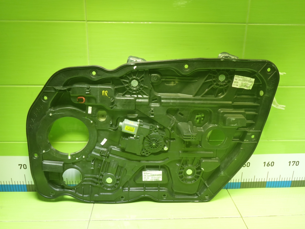 Стеклоподъемник электр. передний правый