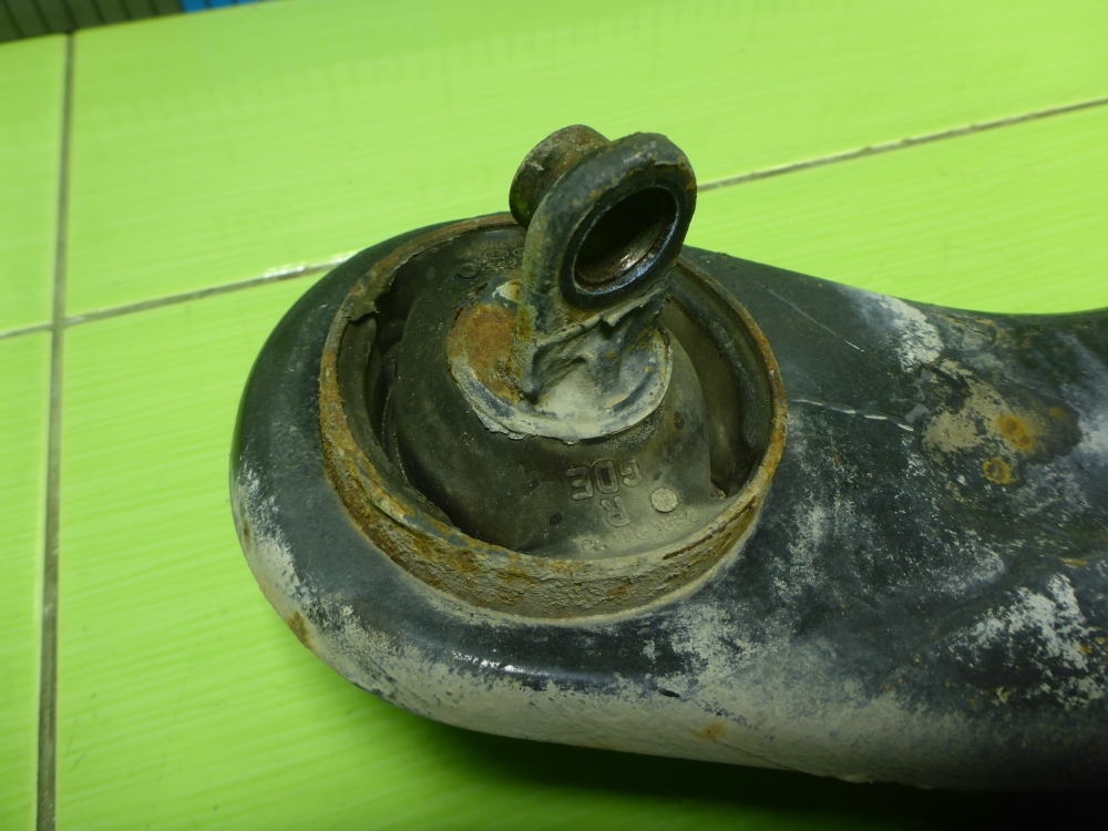 Рычаг задний продольный правый