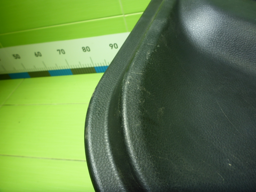 Обшивка двери задней правой