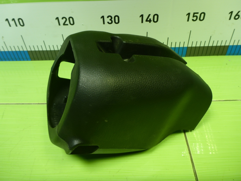 Кожух рулевой колонки