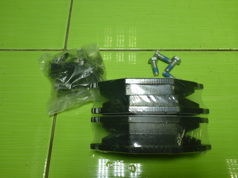 Колодки тормозные задние дисковые к-т