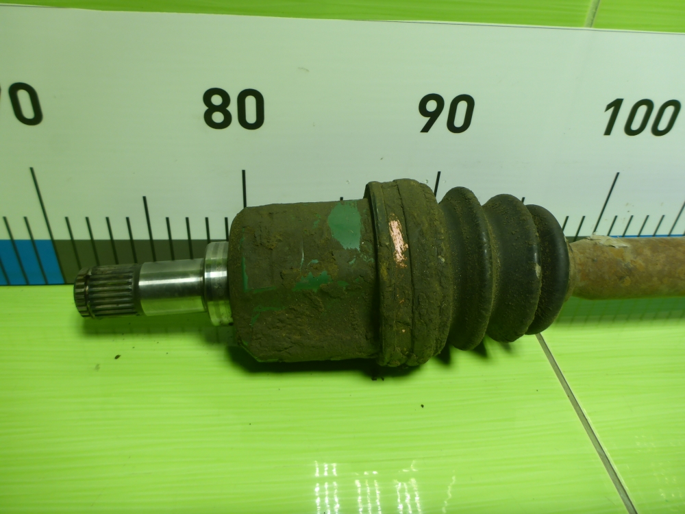 Полуось передняя правая