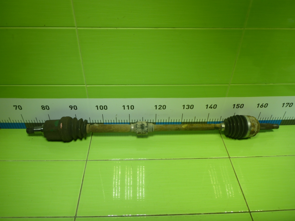 Полуось передняя правая