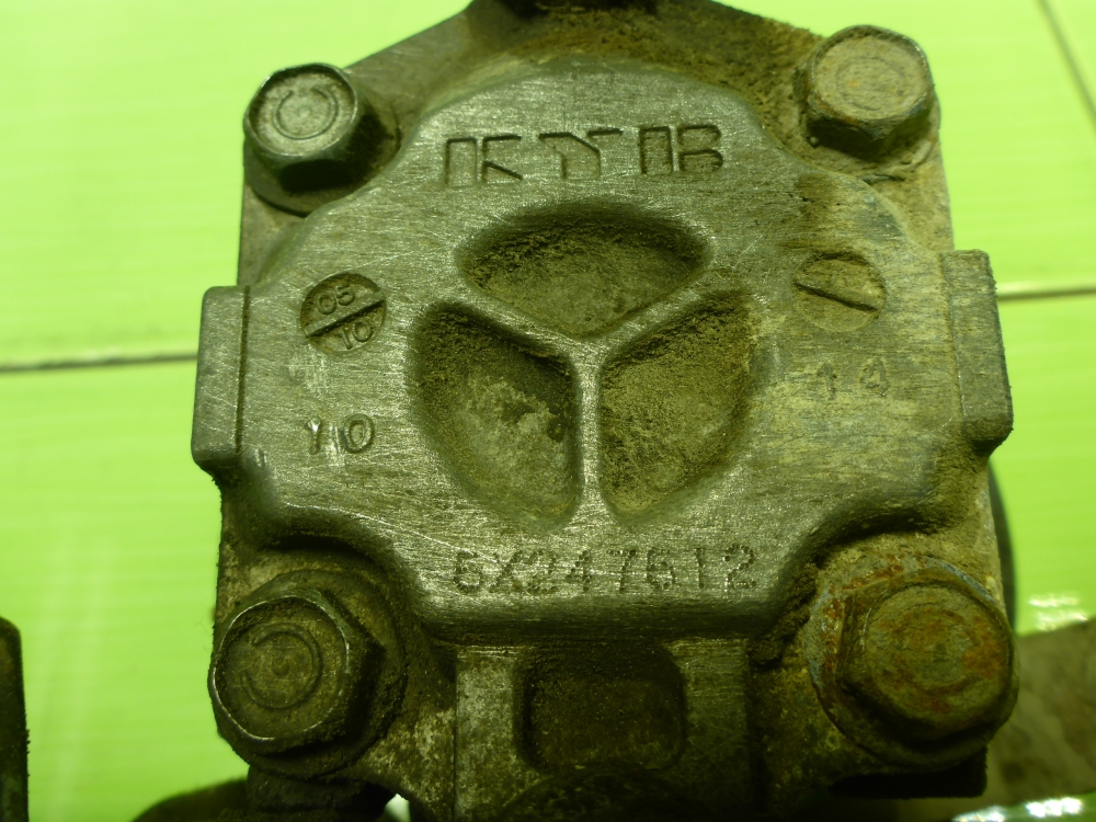 Насос ГУР (гидроусилитель руля)