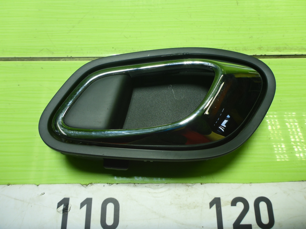 Ручка двери задней внутренняя левая