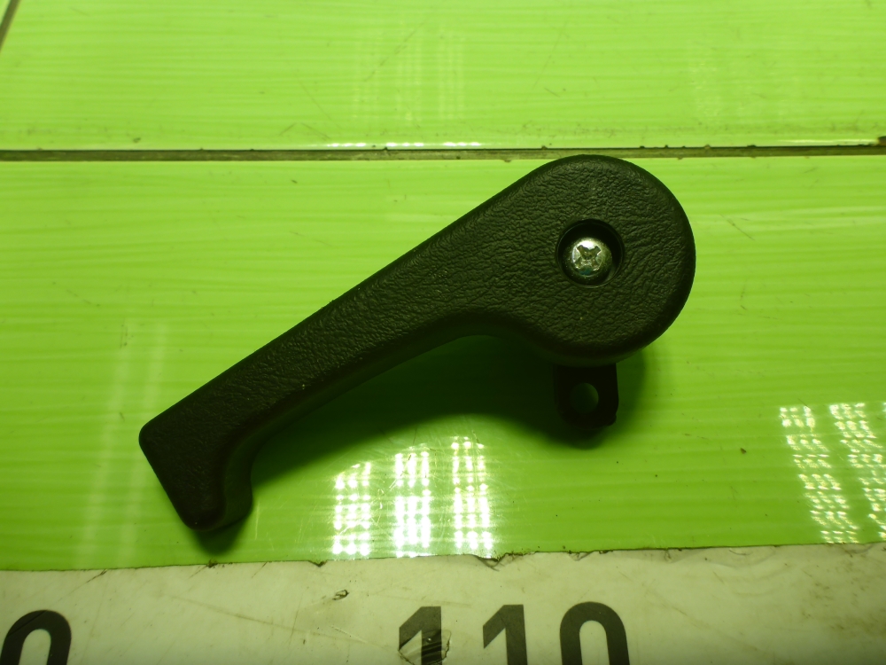 Ручка открывания капота