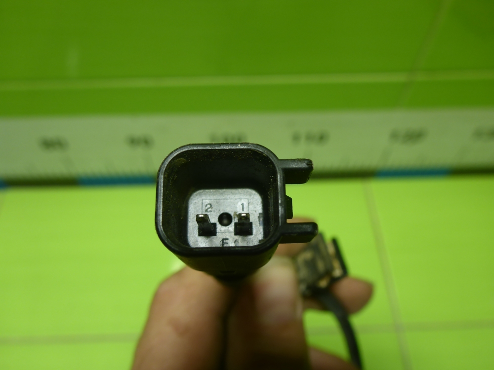 Датчик ABS передний правый