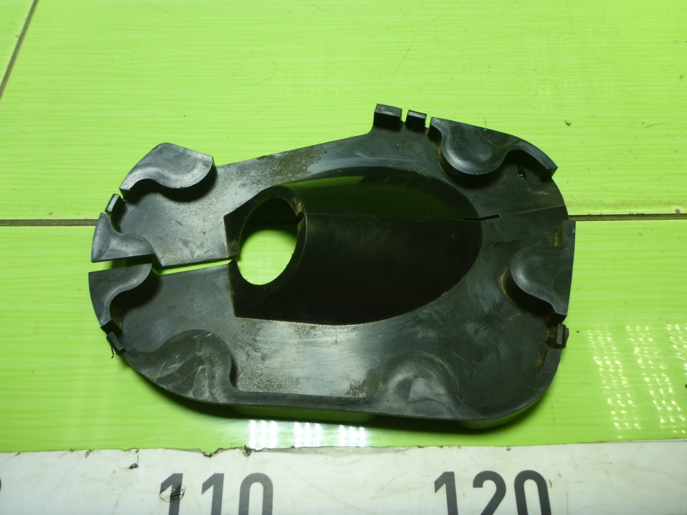 Кожух рулевой колонки