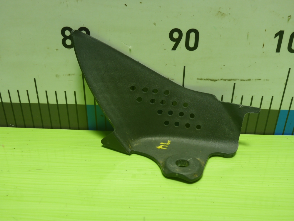 Молдинг лобового стекла