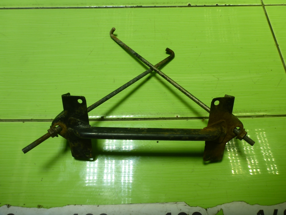 Крепление аккумулятора (АКБ)