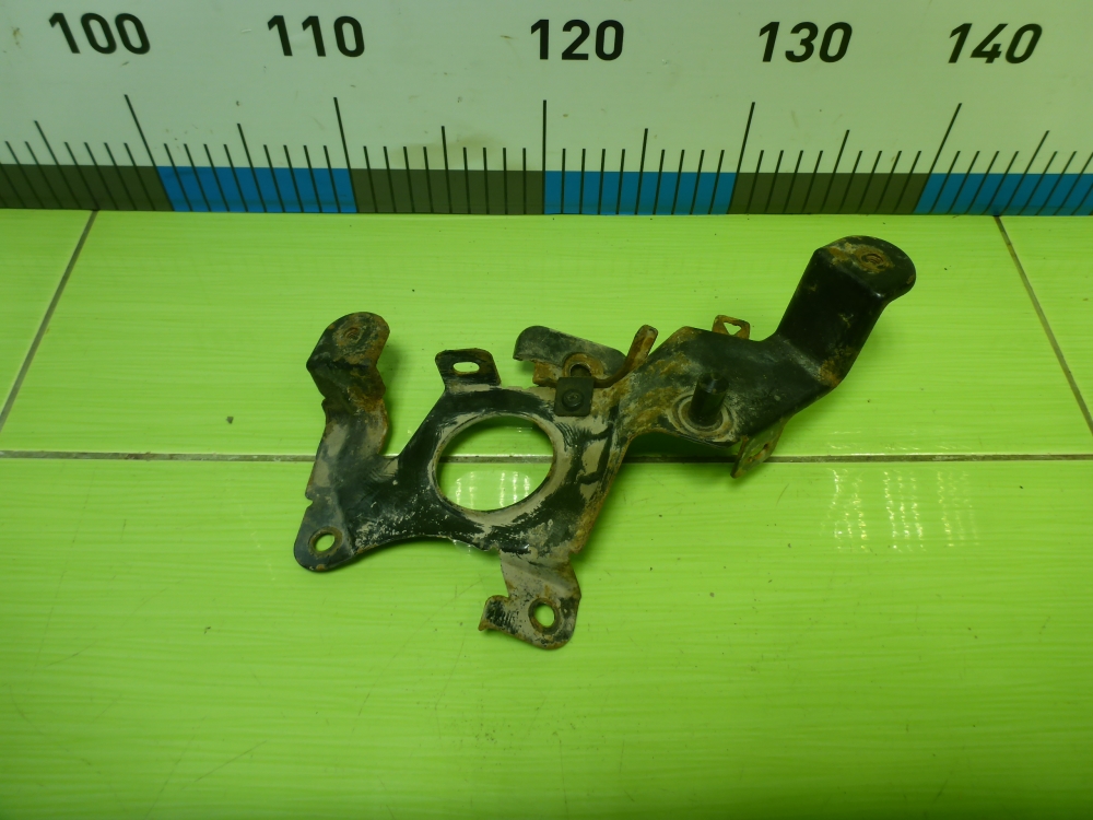 Кронштейн воздушного фильтра