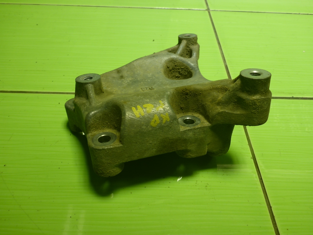 Кронштейн ролика-натяжителя руч. ремня