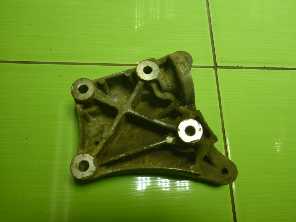 Кронштейн ролика-натяжителя руч. ремня