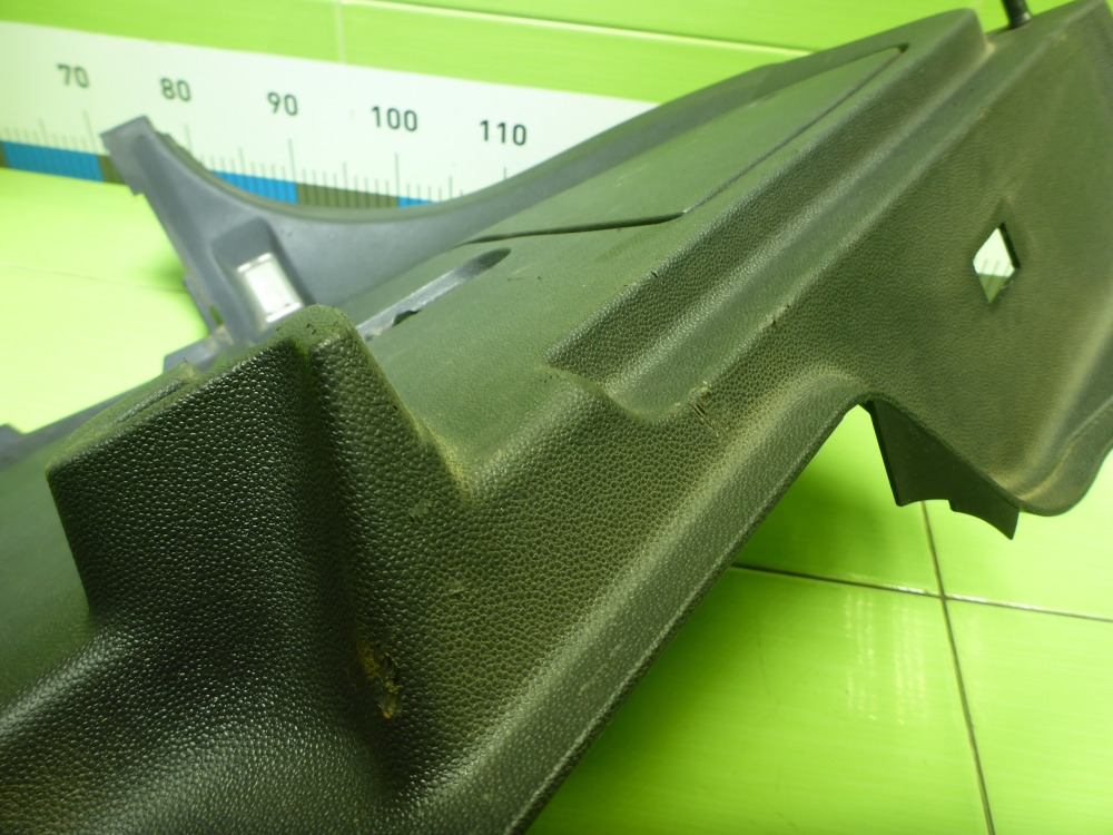 Обшивка багажника