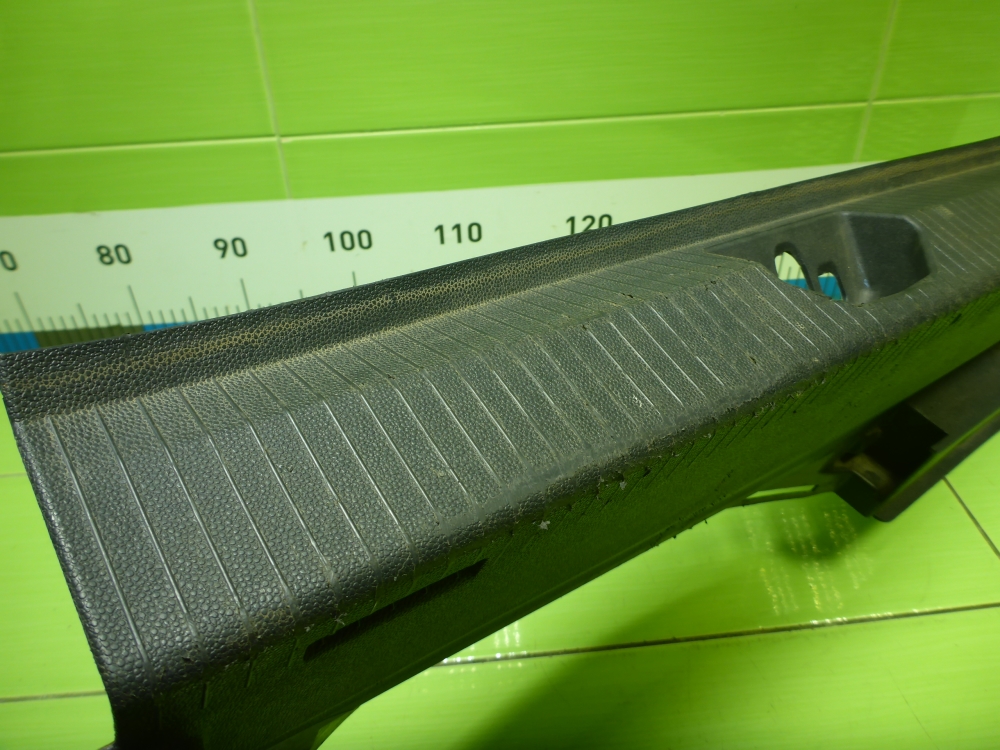 Обшивка багажника