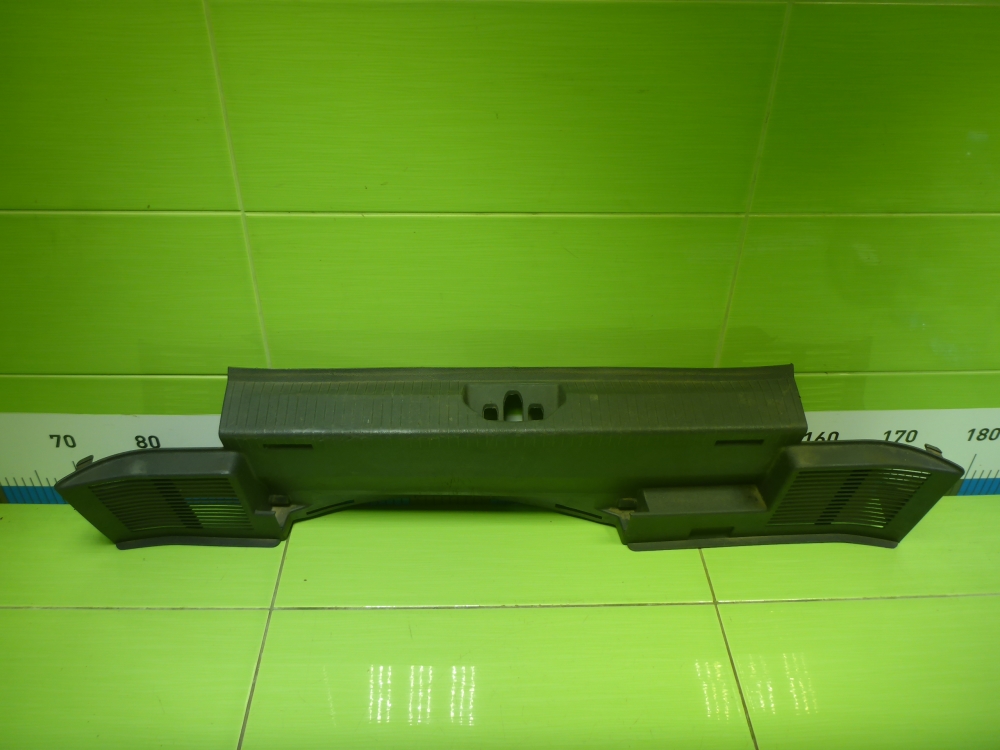 Обшивка багажника