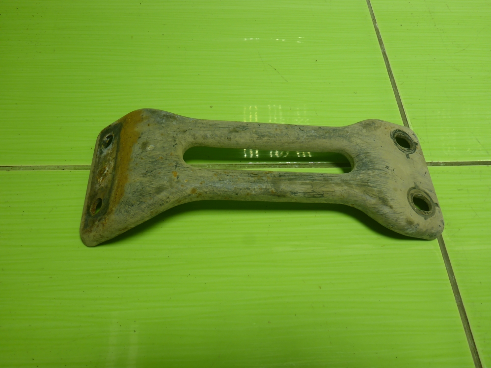 Кронштейн (сопут. товар)