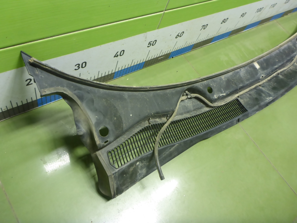 Решетка стеклоочистителей (Жабо)