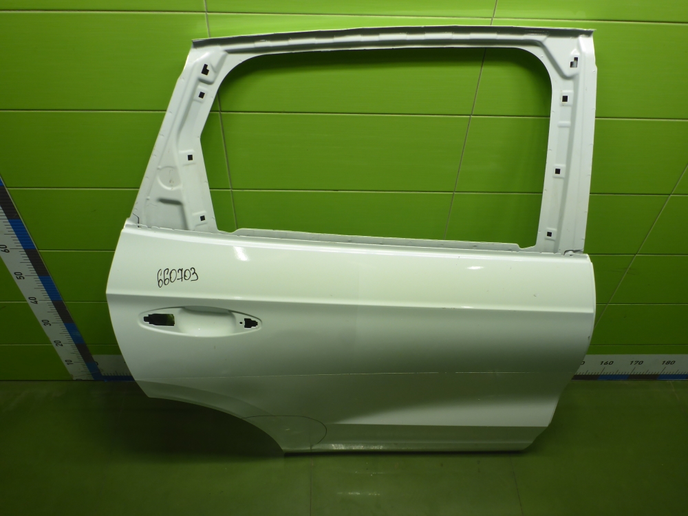 Дверь задняя правая