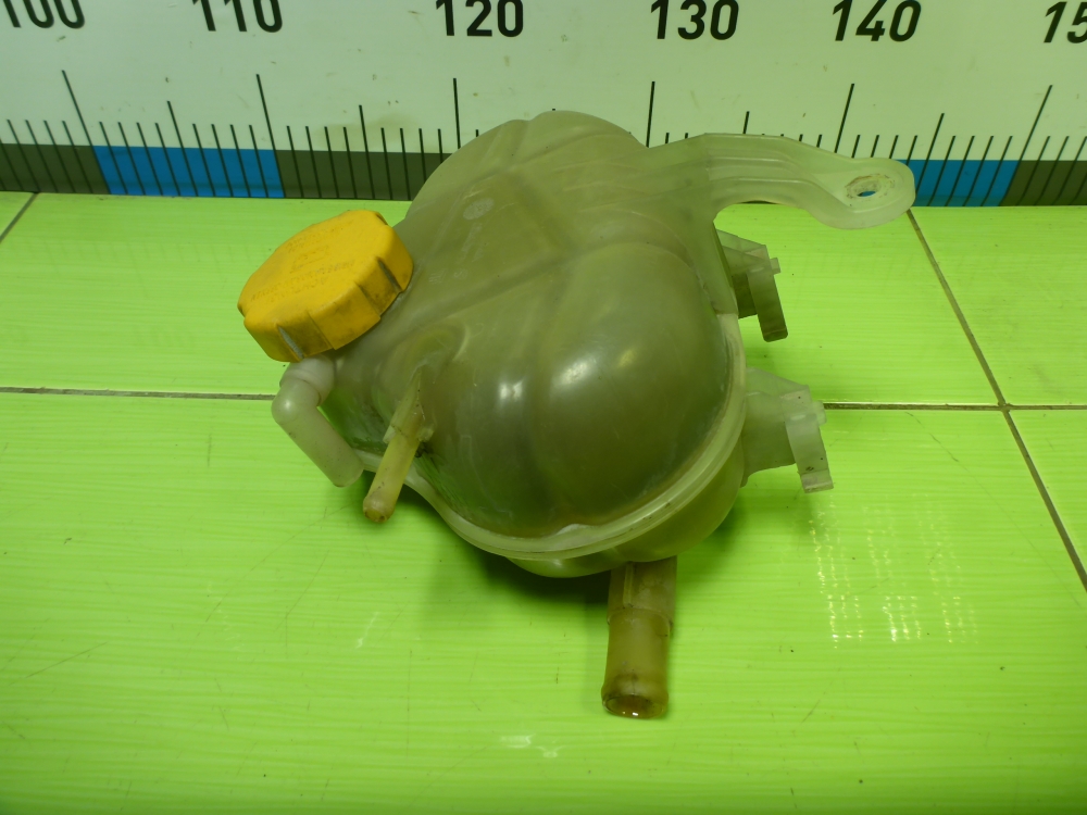 Бачок расширительный