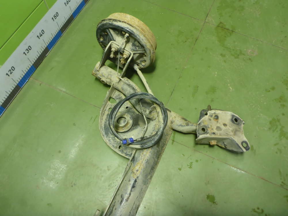 Балка задняя