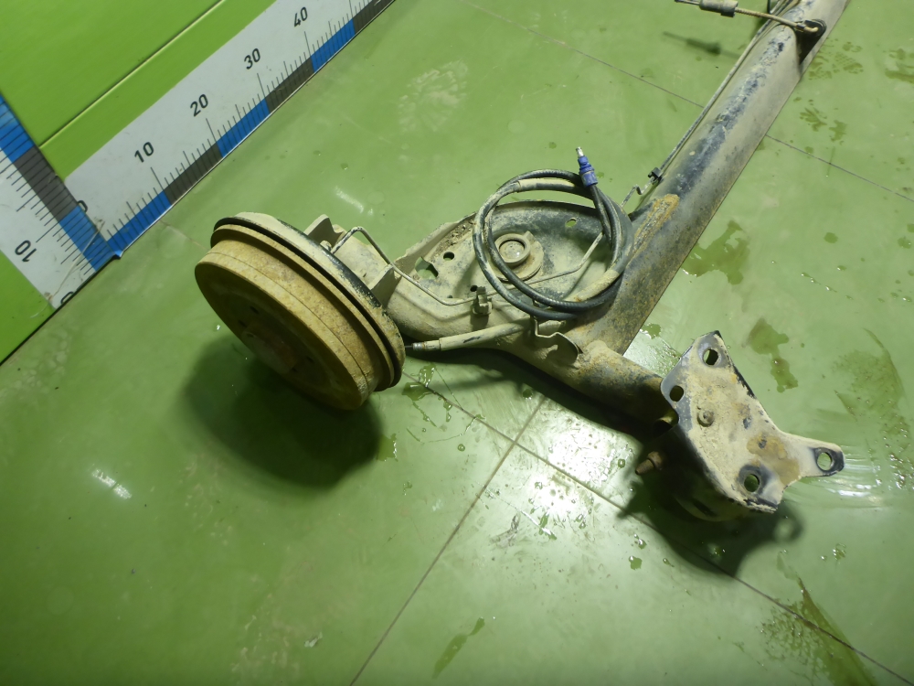 Балка задняя