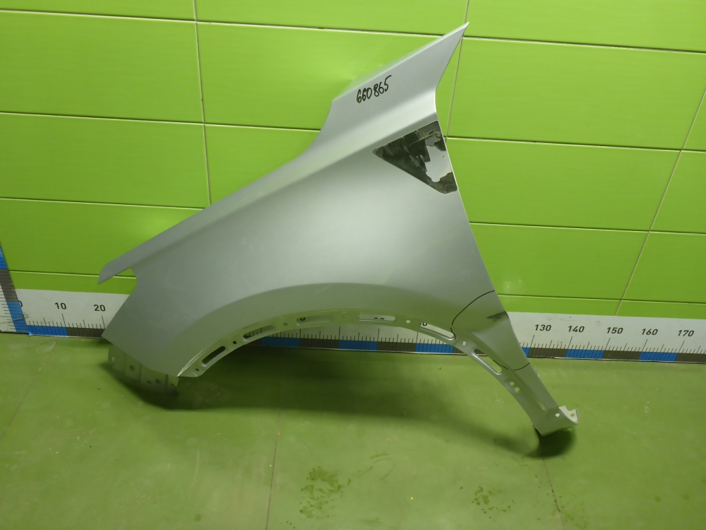 Крыло переднее левое