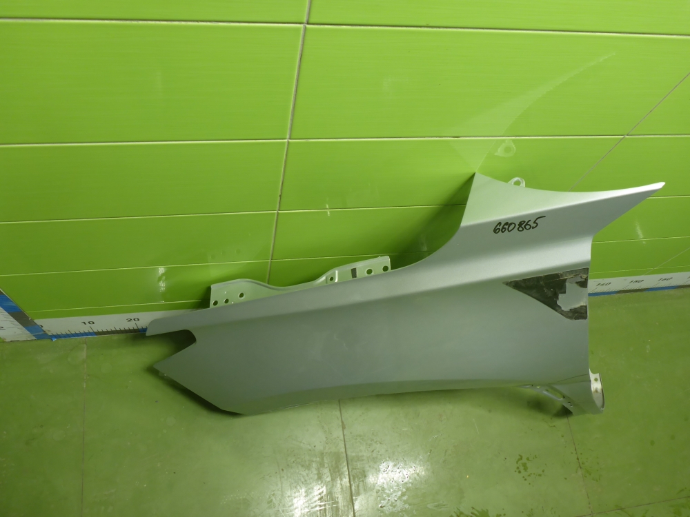 Крыло переднее левое