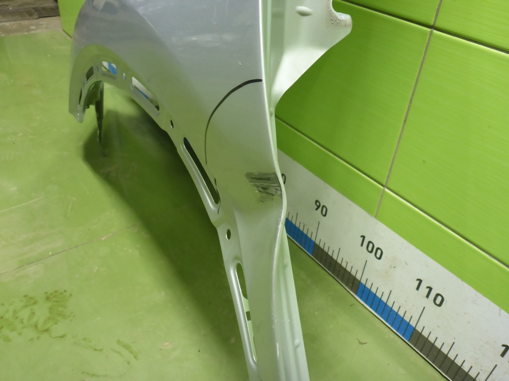 Крыло переднее левое