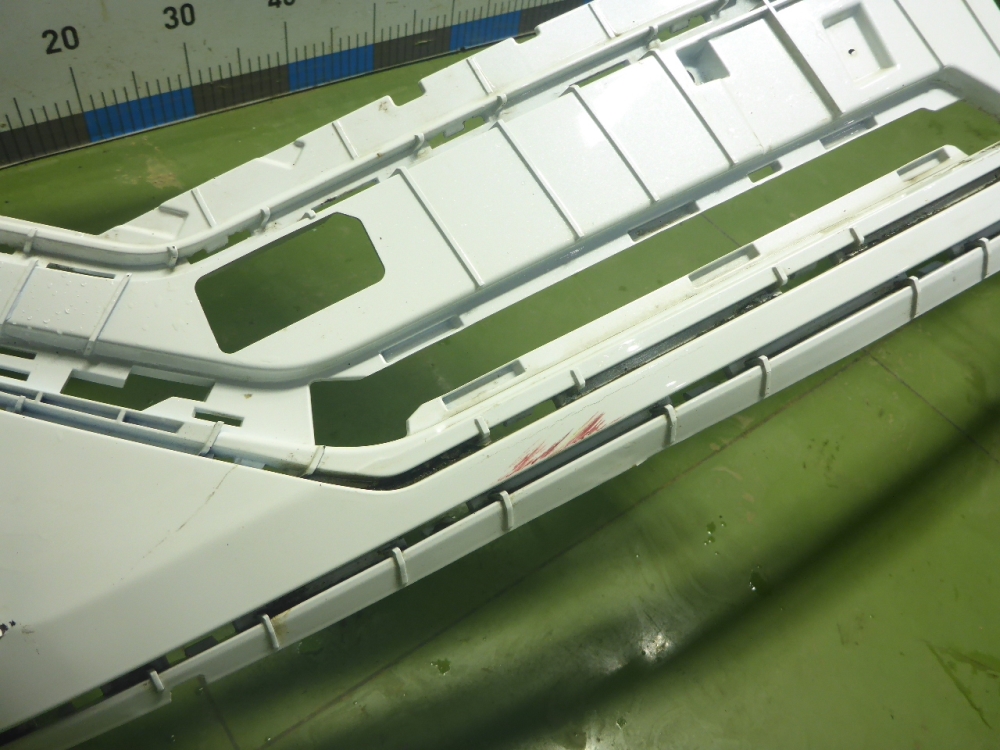 Бампер передний