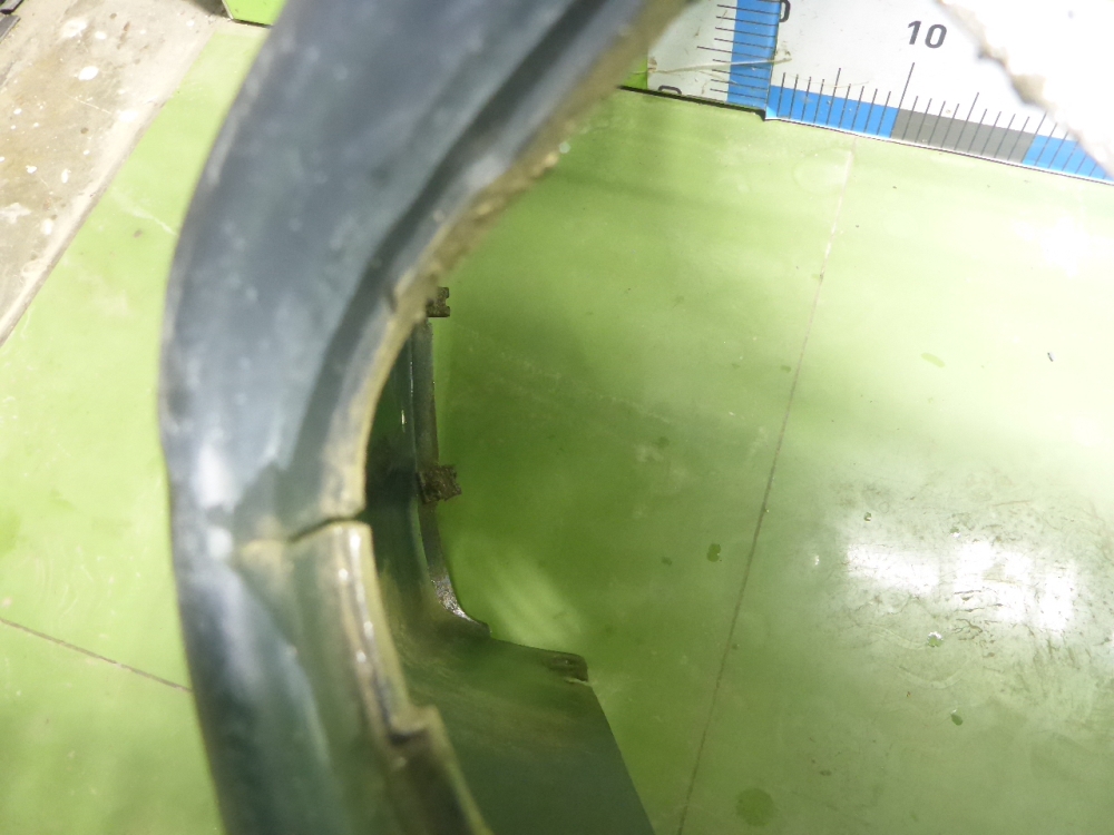 Бампер задний