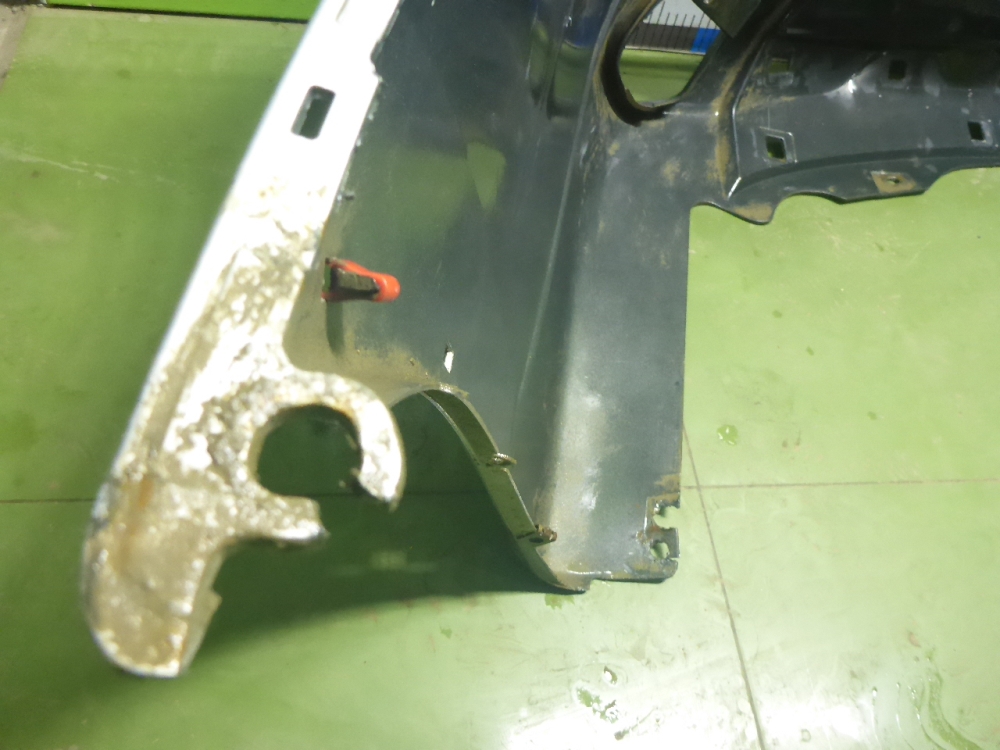 Бампер задний