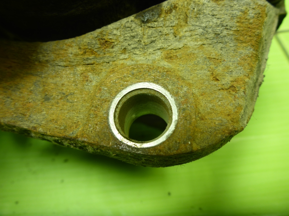 Суппорт передний левый