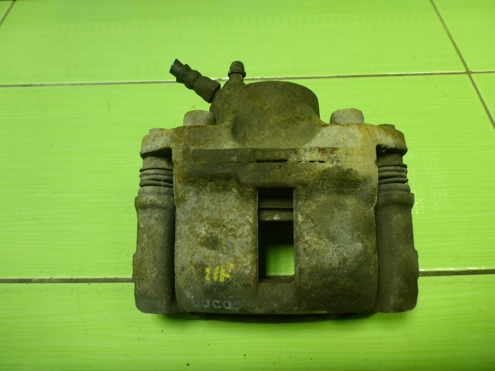 Суппорт передний правый