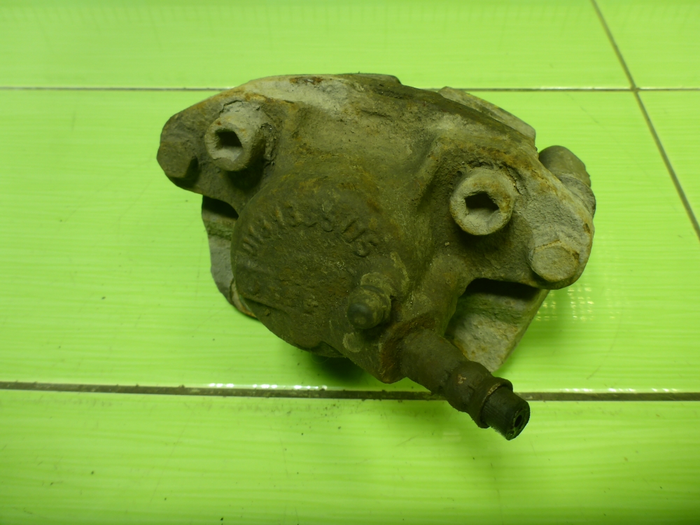 Суппорт передний правый