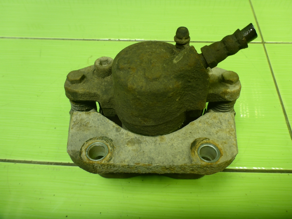 Суппорт передний правый