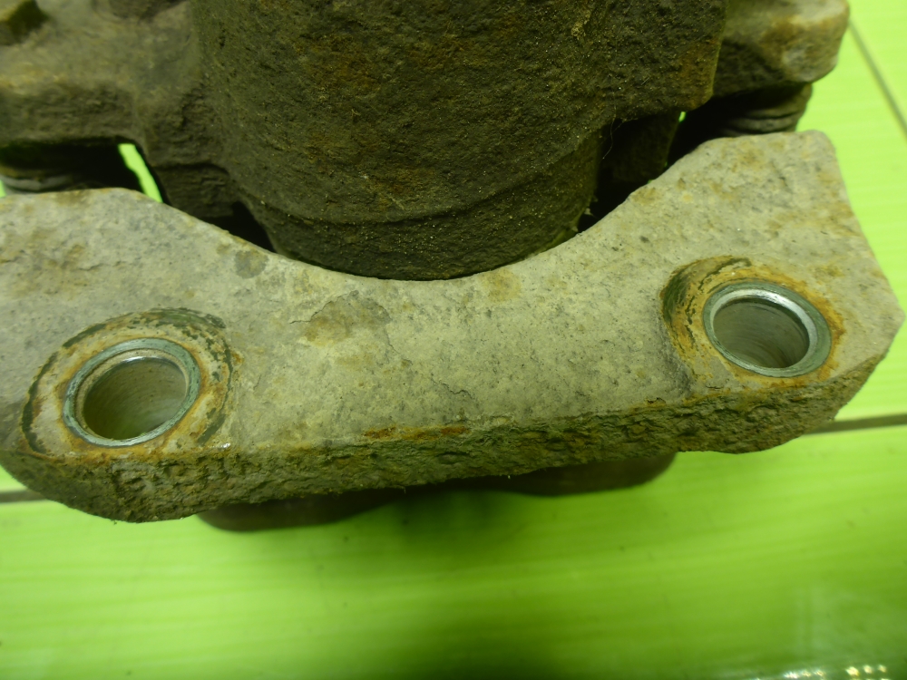 Суппорт передний правый