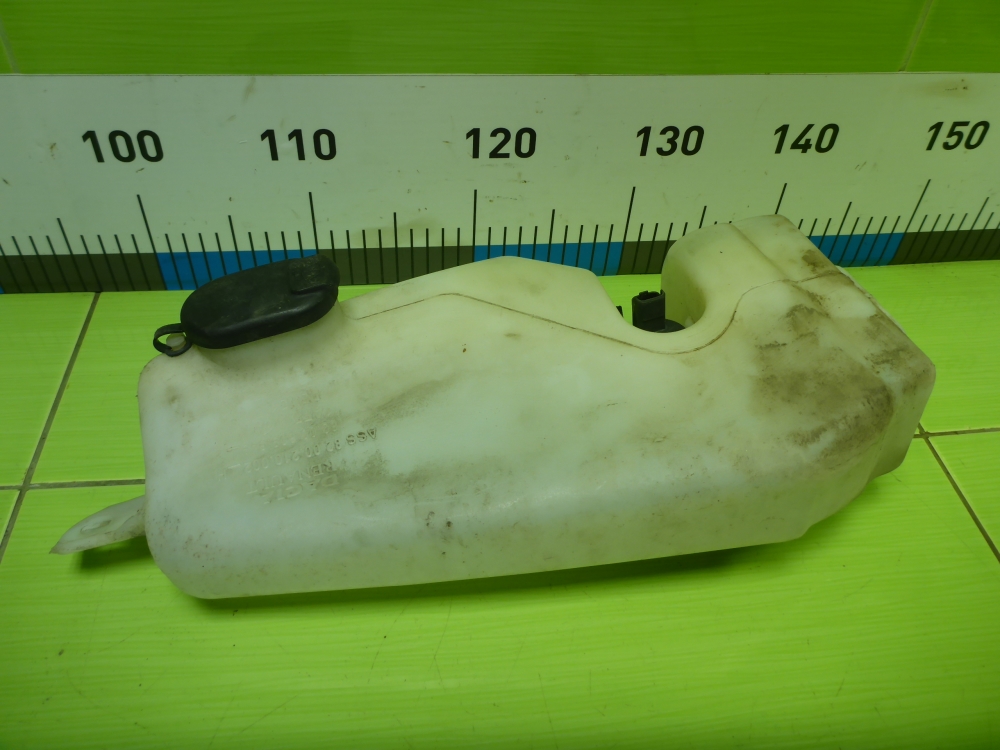 Бачок омывателя лобового стекла