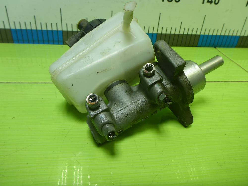 Цилиндр тормозной главный