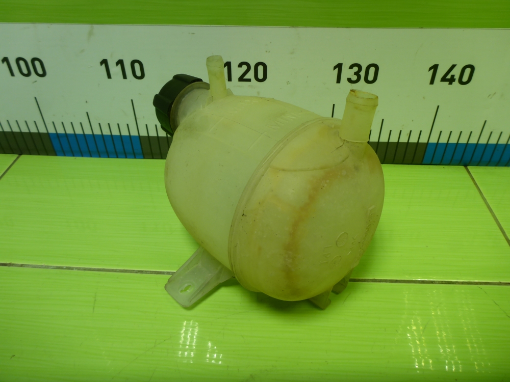 Бачок расширительный