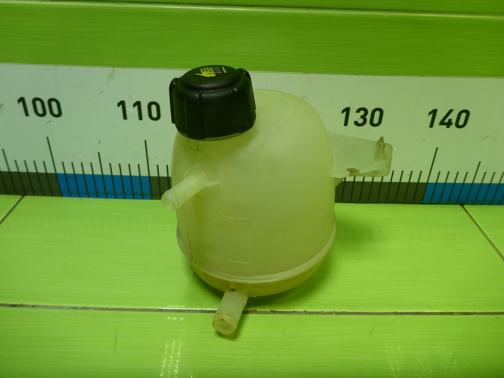 Бачок расширительный