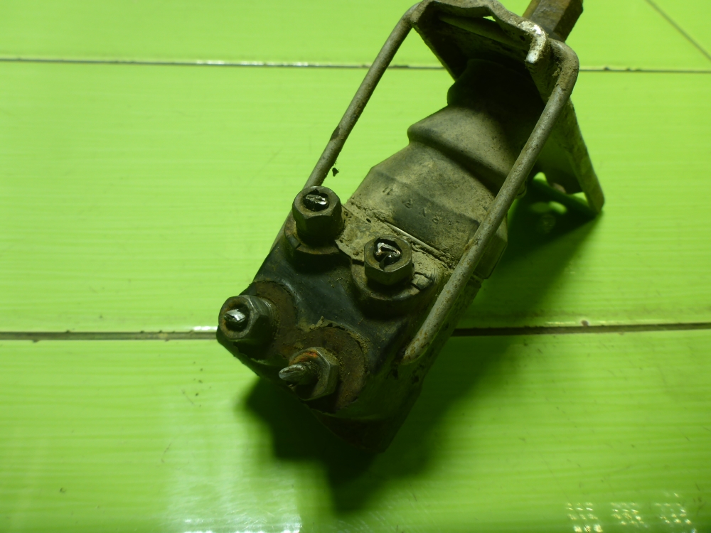 Регулятор давления тормозной системы