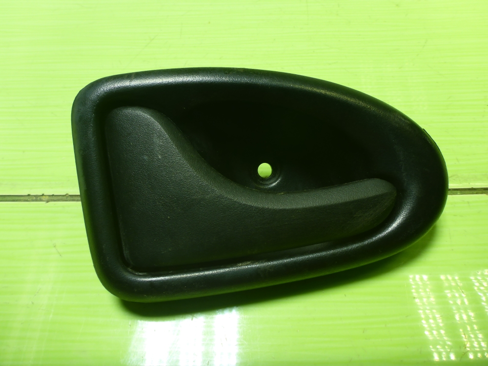 Ручка двери задней внутренняя левая